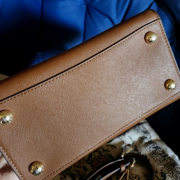 Michael Kors Saffiano Leather Satchel – Classic, Elegant & Like New - Picture 5 of 5